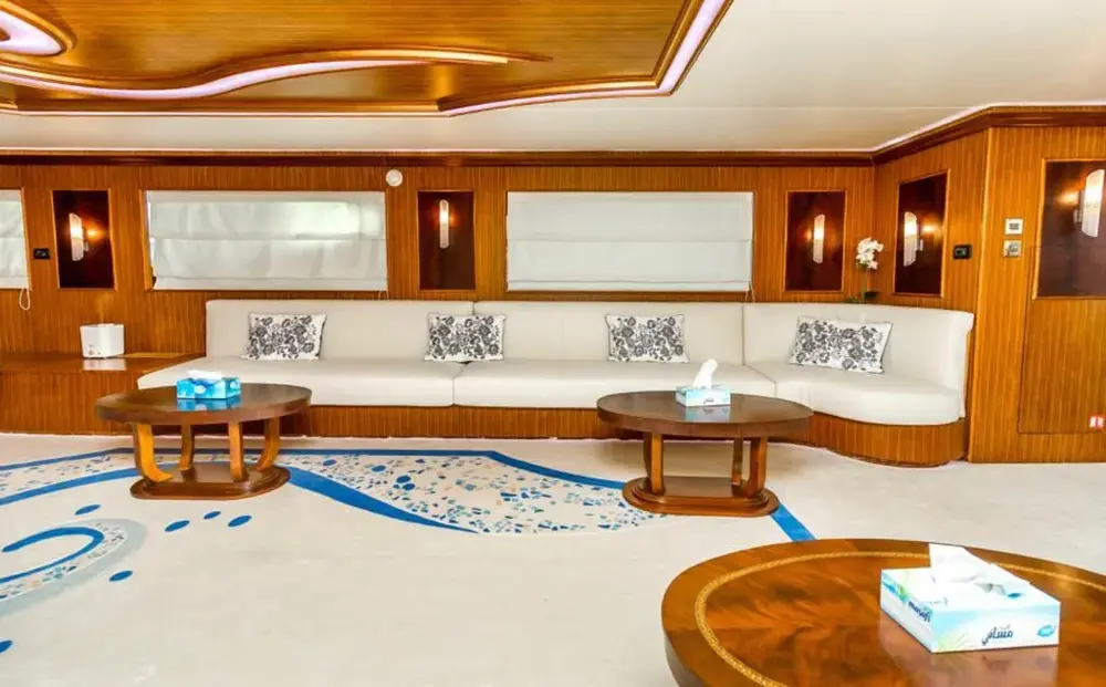 125FT LUXURY YACHT