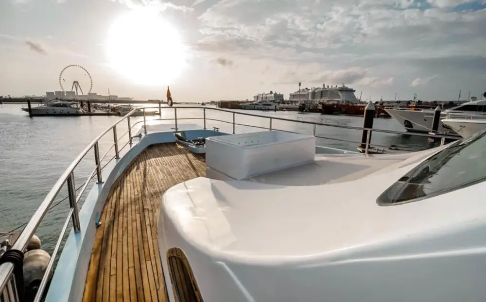 125FT LUXURY YACHT