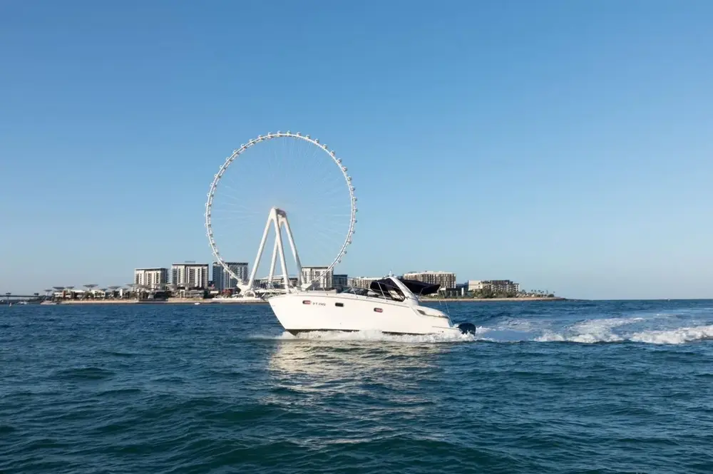 SMALL BOAT 38FT