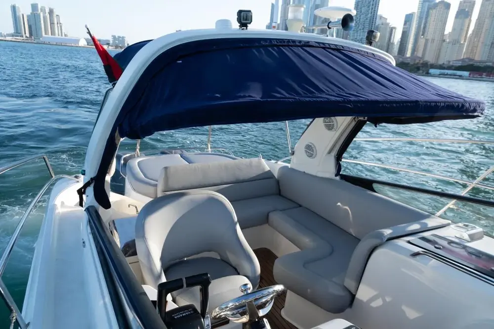 SMALL BOAT 38FT