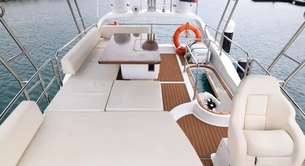 45FT LUXURY YACHT