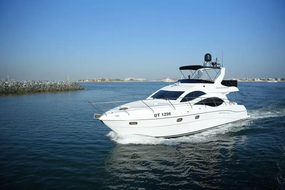 MEJESTY 50FT LUXURY YACHT
