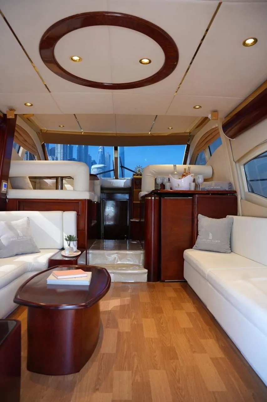 MEJESTY 50FT LUXURY YACHT