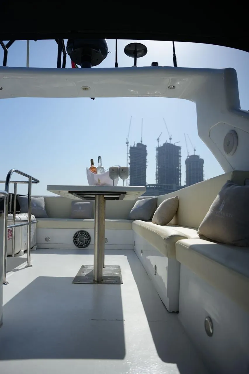 MEJESTY 50FT LUXURY YACHT