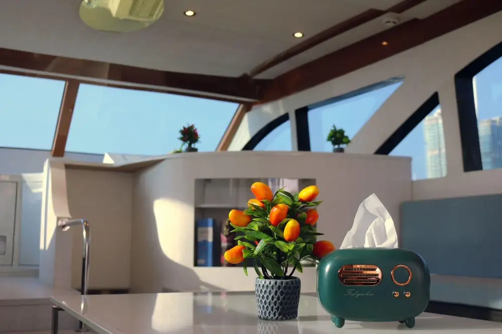 75FT LUXURY YACHT