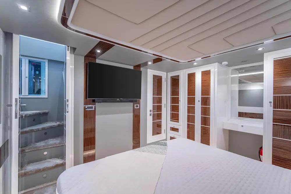 AS 75FT LUXURY PREMIUM YACHT