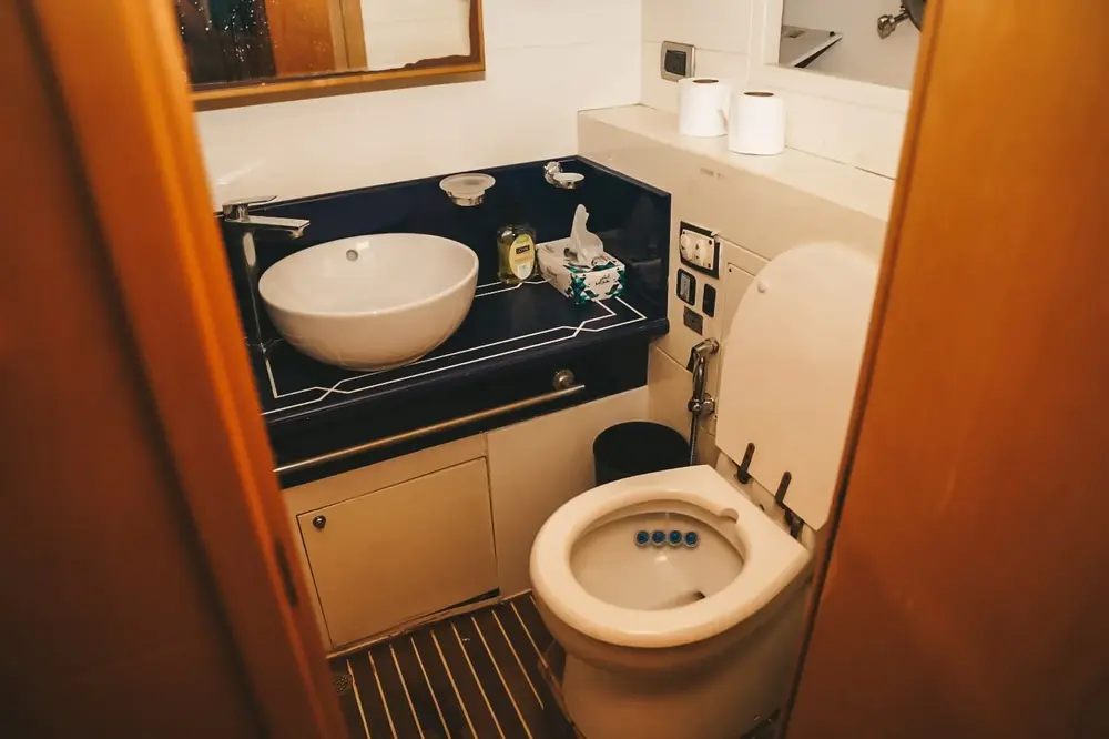 82FT LUXURY PREMIUM YACHT