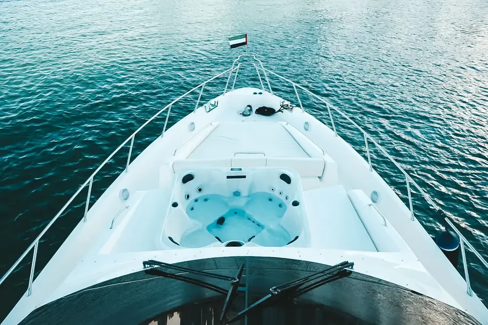 82FT LUXURY PREMIUM YACHT