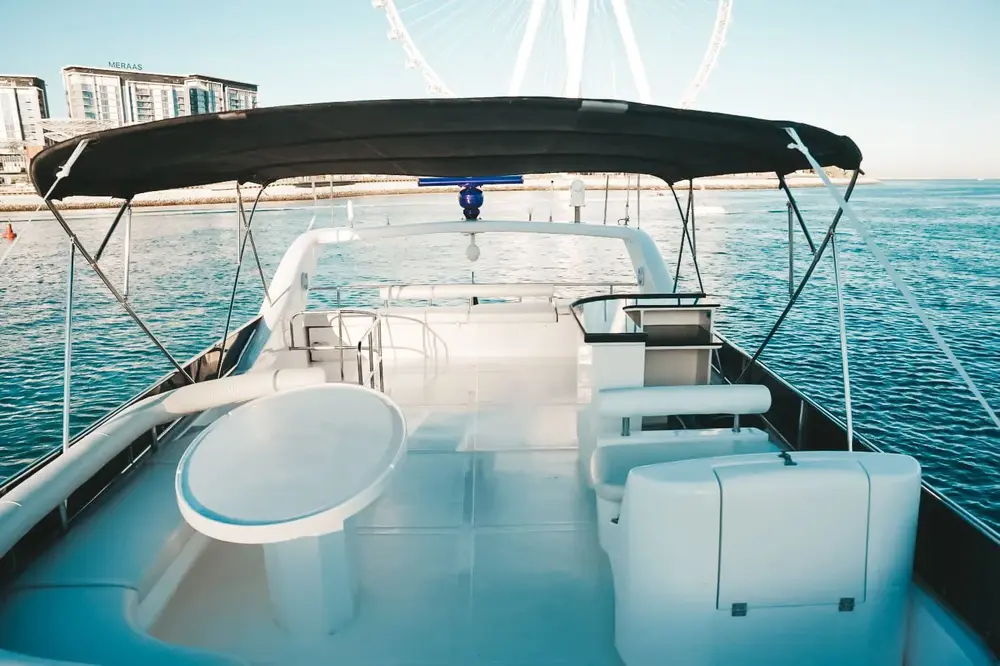 82FT LUXURY PREMIUM YACHT