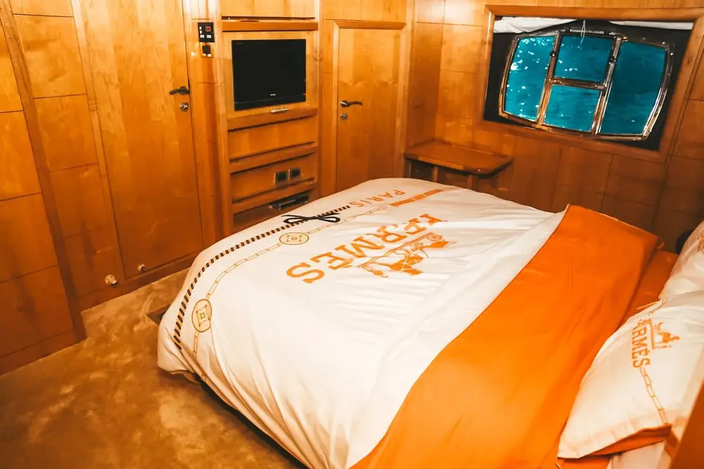 82FT LUXURY PREMIUM YACHT