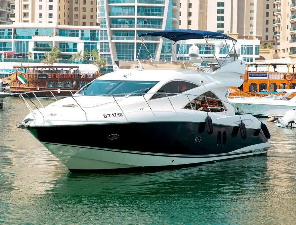 SUNSEEKER 50FT LUXURY YACHT