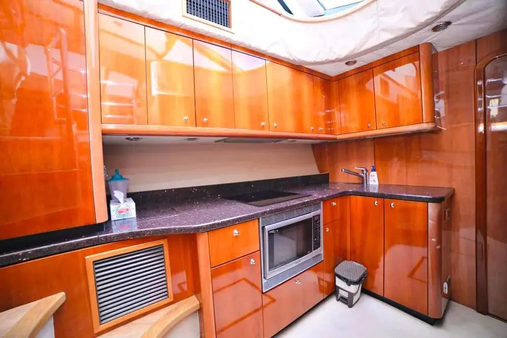 SUNSEEKER 50FT LUXURY YACHT