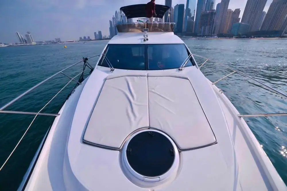 SUNSEEKER 50FT LUXURY YACHT