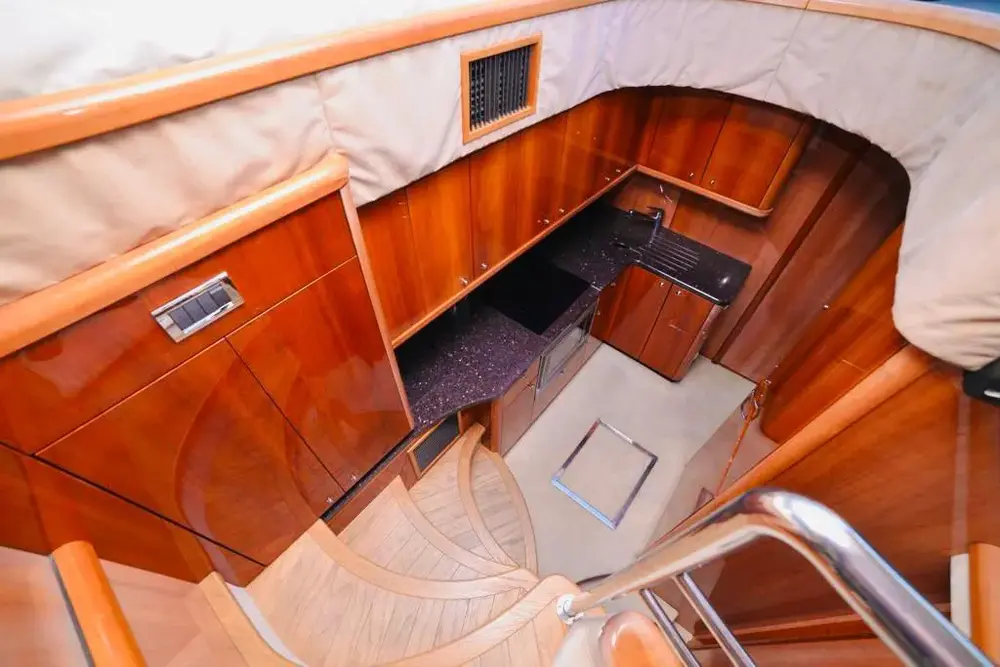 SUNSEEKER 50FT LUXURY YACHT