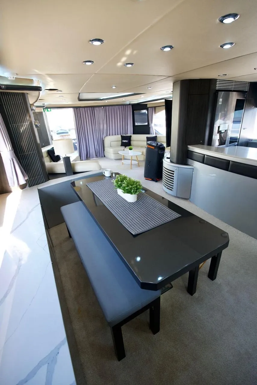 SUNSEEKER 95FT LUXURY YACHT