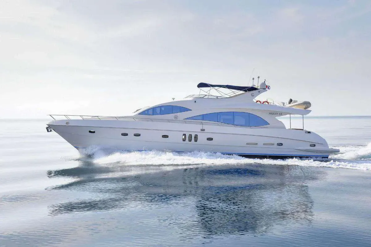 88FT Luxury Yacht